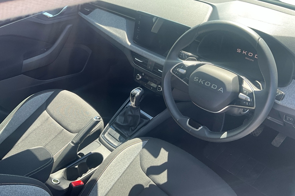 Skoda Scala 1.0 Tsi 116 Se Edition Dsg White #6