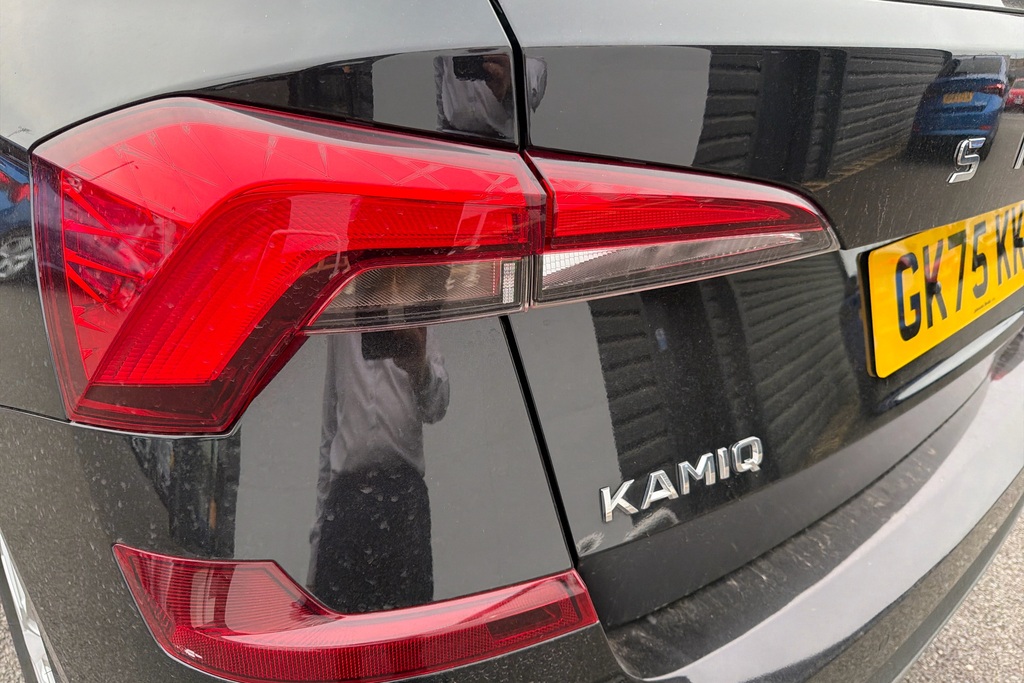 Skoda Kamiq Se Edition White #14