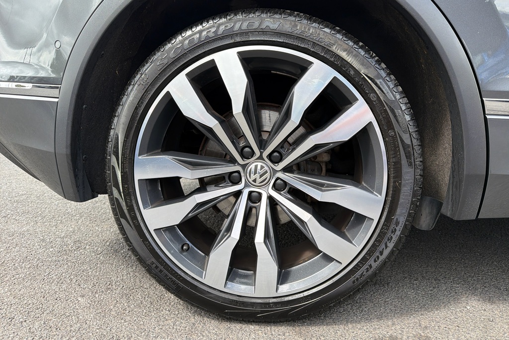 Volkswagen Tiguan 2.0 Tsi 230 4Motion Sel Dsg Grey #5