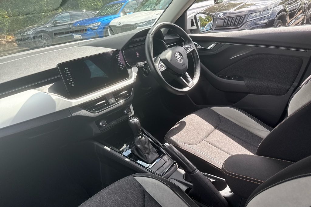 Skoda Kamiq 1.5 Tsi Se L Dsg White #2