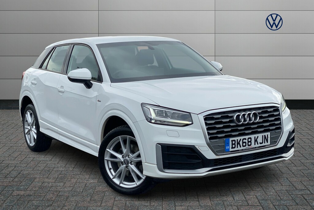 Audi Q2 Tfsi Sport Suv Euro 6 Ss 116 Ps Black #1