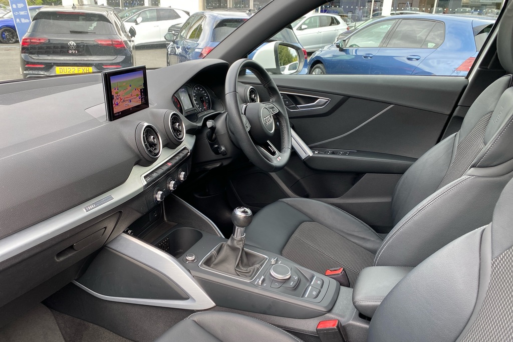 Audi Q2 Tfsi Sport Suv Euro 6 Ss 116 Ps Black #2