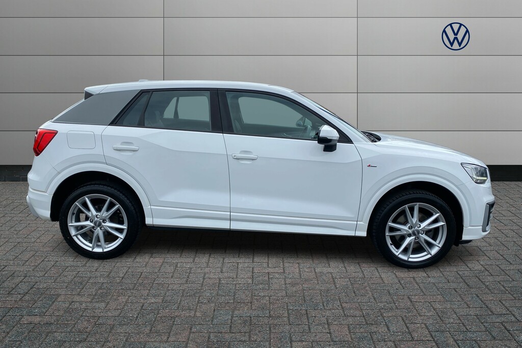 Audi Q2 Tfsi Sport Suv Euro 6 Ss 116 Ps Black #4