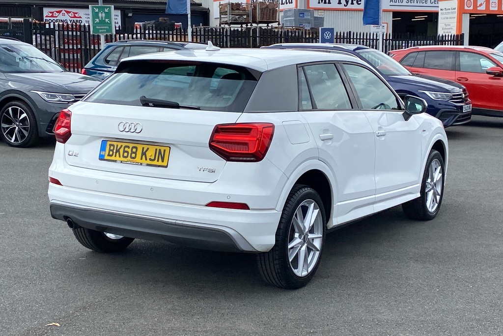Audi Q2 Tfsi Sport Suv Euro 6 Ss 116 Ps Black #18
