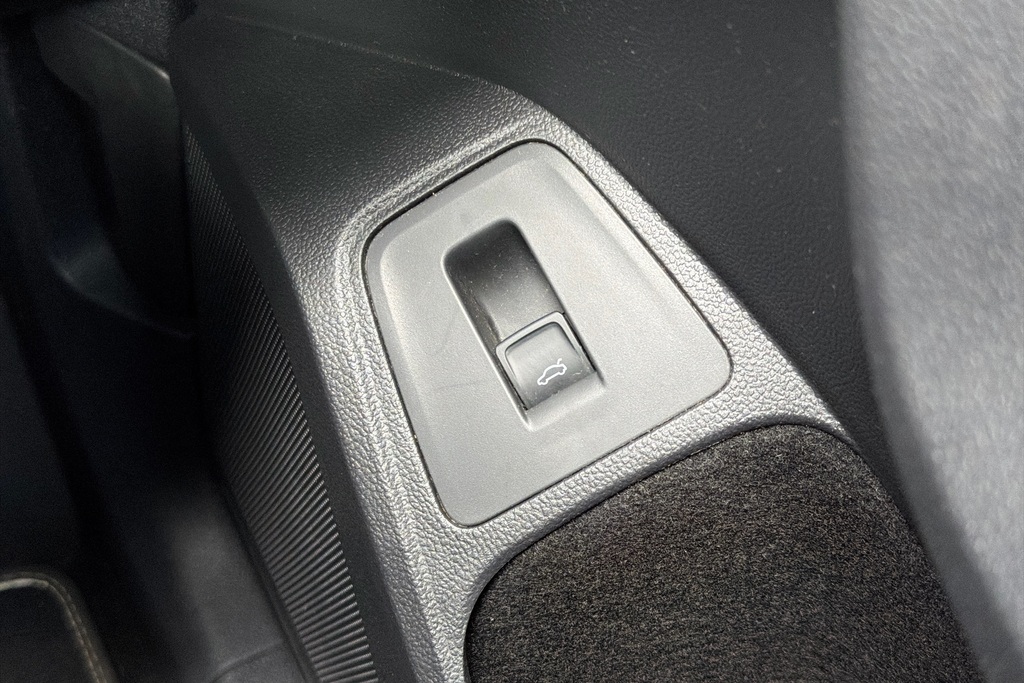 Volkswagen Tiguan Allspace White #16