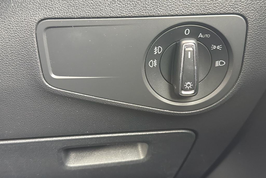 Volkswagen Tiguan Allspace White #17