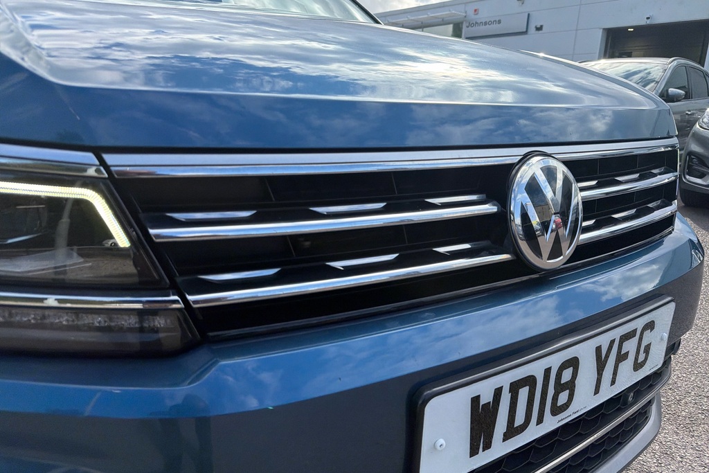 Volkswagen Tiguan Allspace White #50