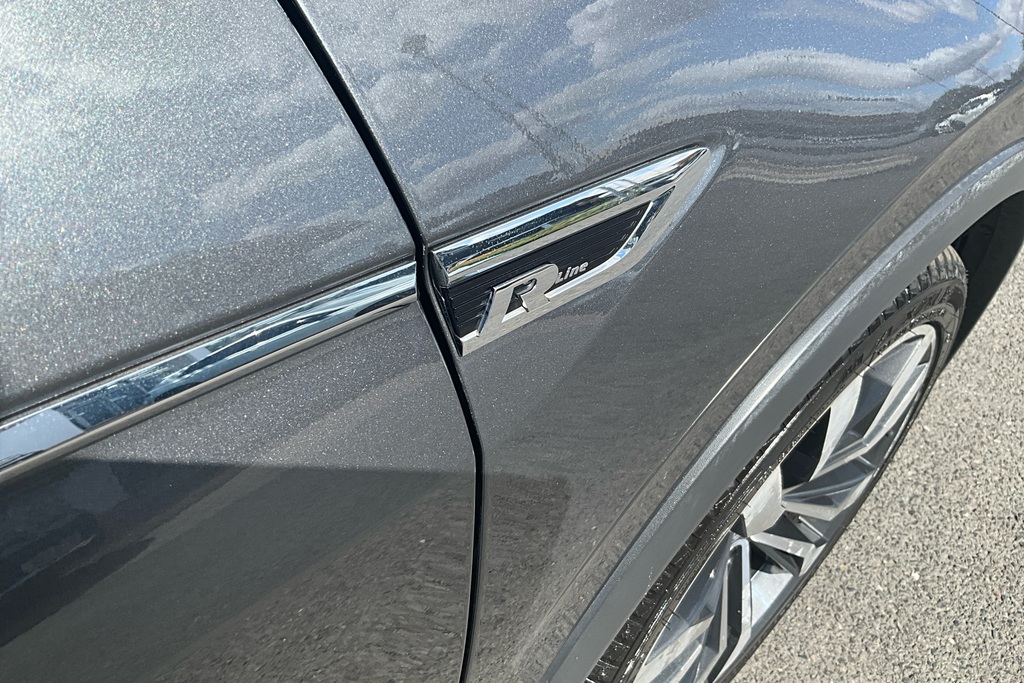 Volkswagen Tiguan Match Black #26
