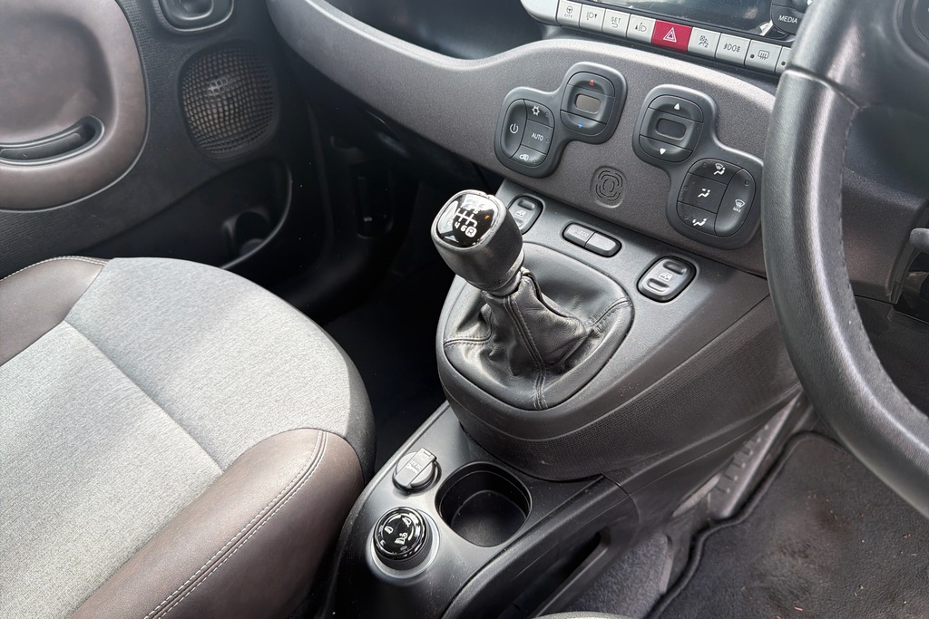 Fiat Panda Panda City Cross Mhev Green #32