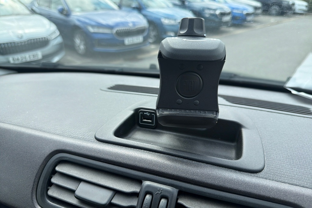 Fiat Panda Panda City Cross Mhev Green #42