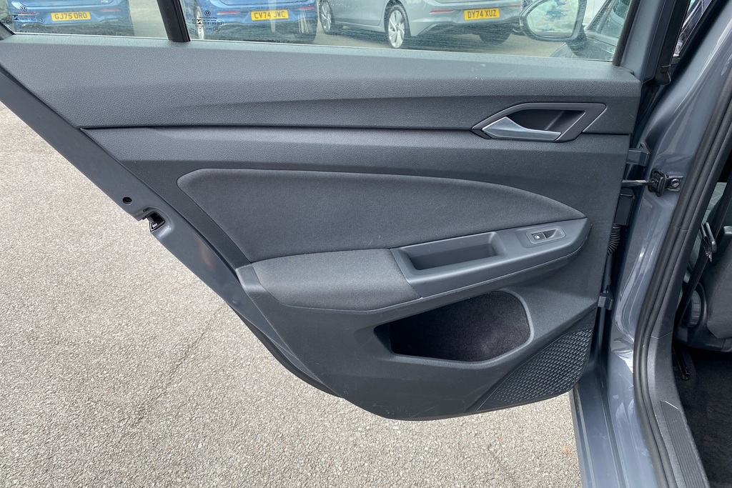 Volkswagen Golf 1.5 Tsi Life Hatchback 130 Ps Blue #28
