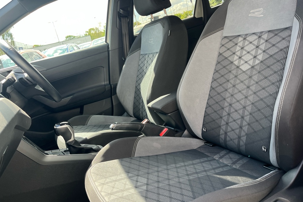 Volkswagen Taigo 1.0 Tsi 110 R-line Silver #41