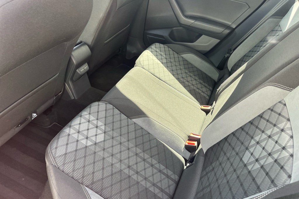 Volkswagen Taigo 1.0 Tsi 110 R-line Silver #38