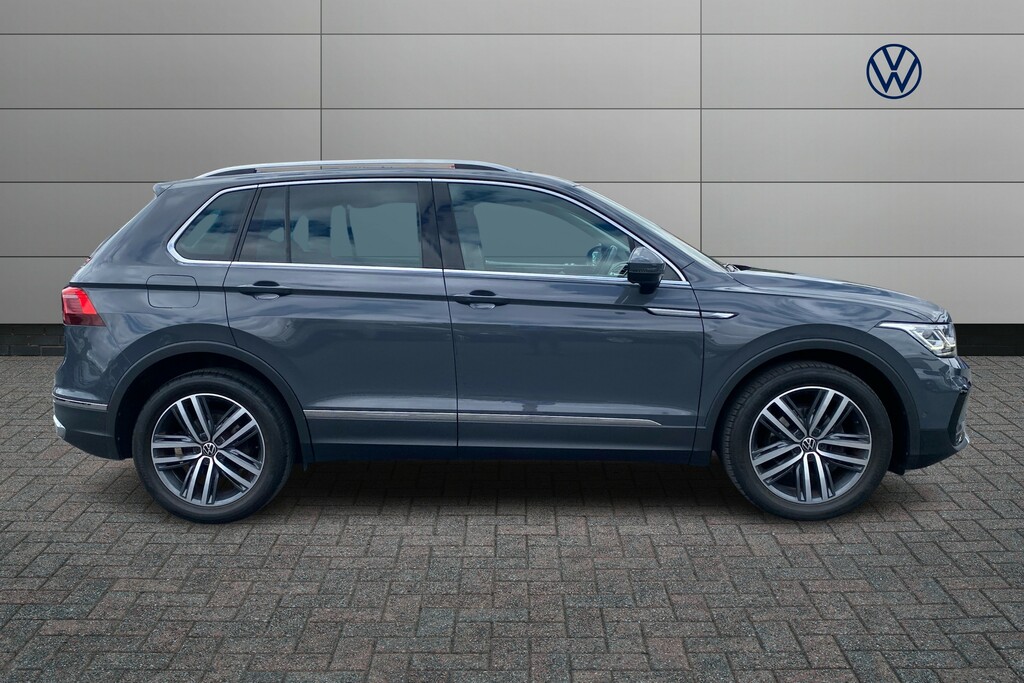 Volkswagen Tiguan R-line White #4