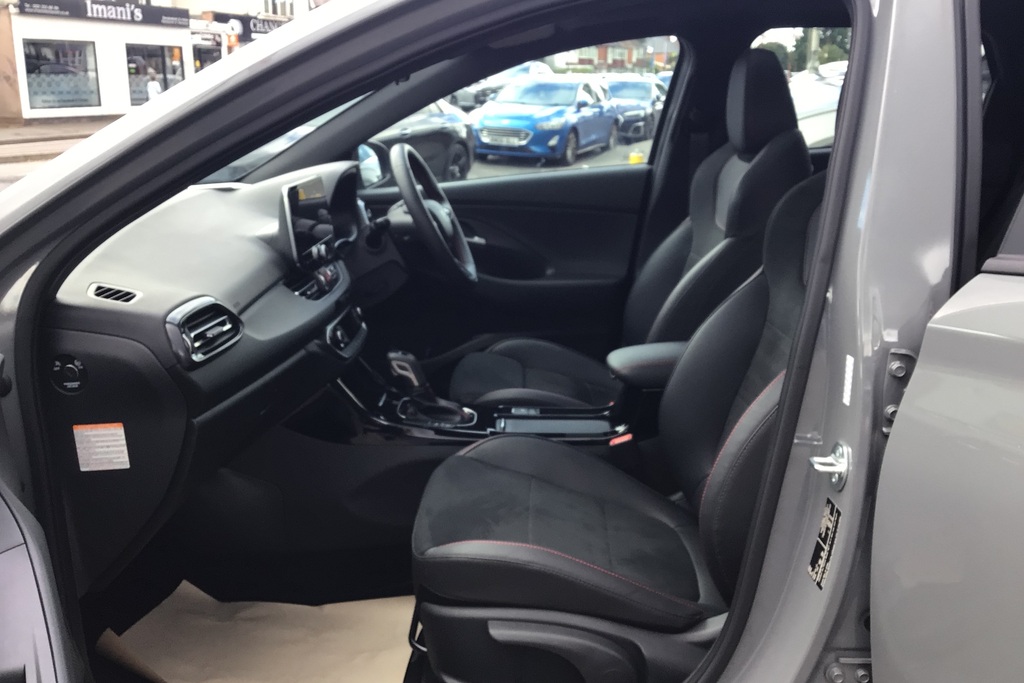 Hyundai I30 1.5T Gdi 48V Hybrid #8