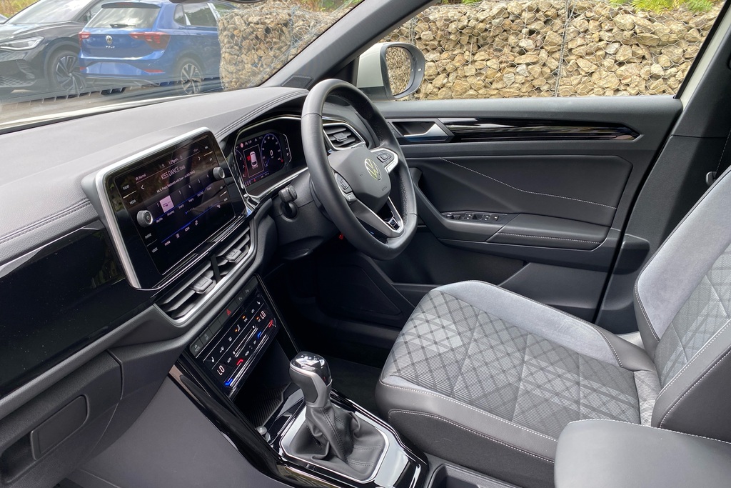 Volkswagen T-Roc 1.5 Tsi R-line Dsg Grey #2