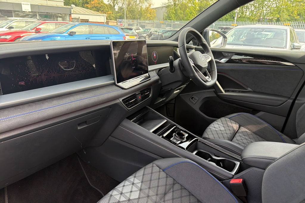 Volkswagen Tayron 1.5 Tsi Ehybrid 272 R-line Dsg6 Black #2
