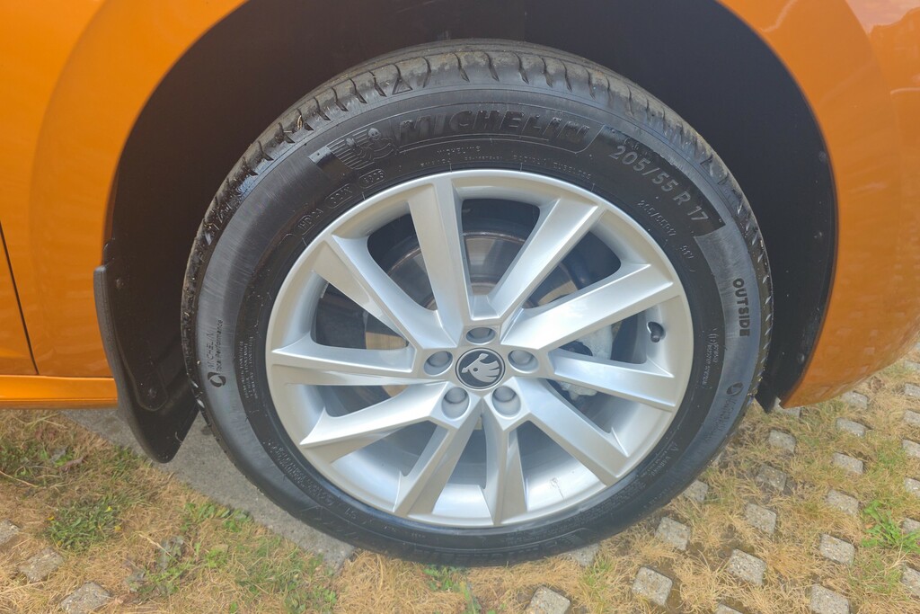 Skoda Kamiq 1.0 Tsi 95 Se Edition Orange #5