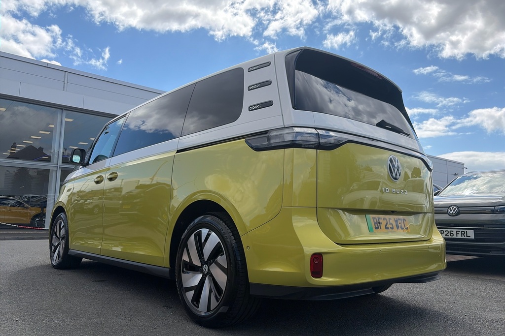 Volkswagen ID.Buzz 250Kw Gtx Pro 86Kwh 4Motion Lwb 7 Seat Red #21