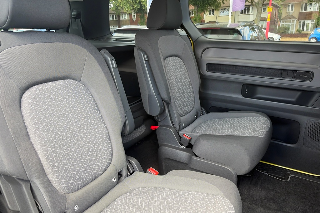 Volkswagen ID.Buzz 250Kw Gtx Pro 86Kwh 4Motion Lwb 7 Seat Red #11