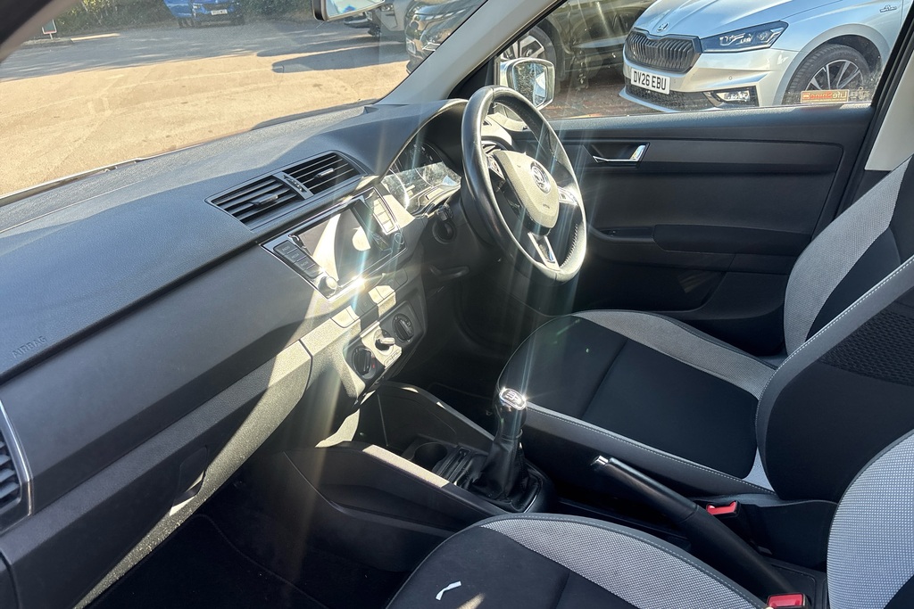 Skoda Fabia Skoda Fabia 1.0 Se Hatchback Eur Silver #2