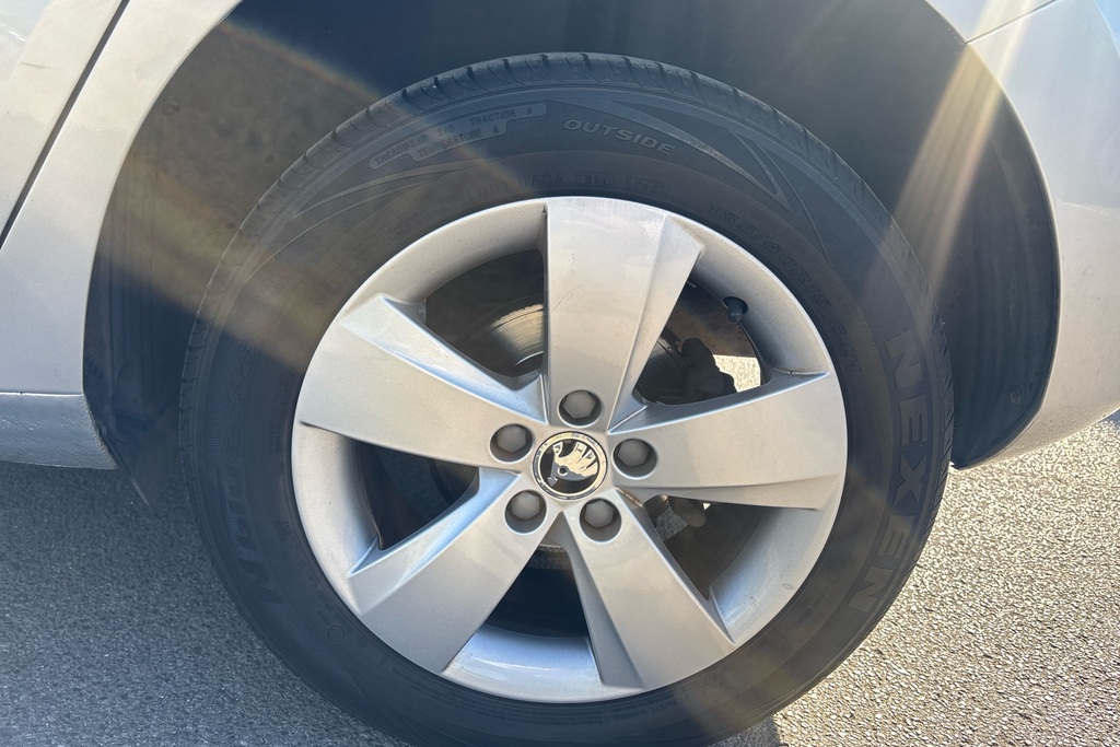 Skoda Fabia Skoda Fabia 1.0 Se Hatchback Eur Silver #11