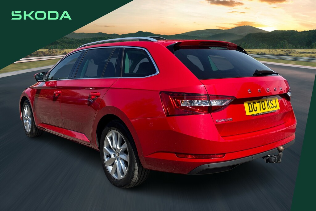 Skoda Superb 2.0 Tdi Cr Se Technology Red #3