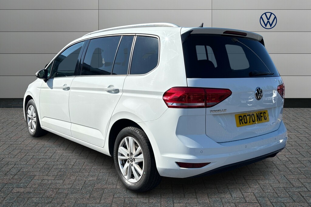 Volkswagen Touran 1.5 Tsi Evo Se Family White #3