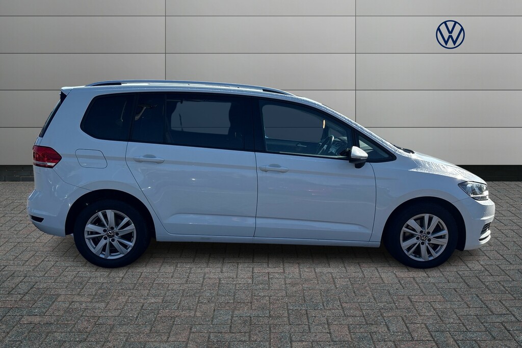 Volkswagen Touran 1.5 Tsi Evo Se Family White #4