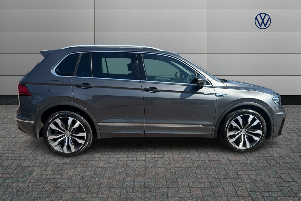 Volkswagen Tiguan 2.0 Tdi 150 R-line Tech Dsg Grey #4