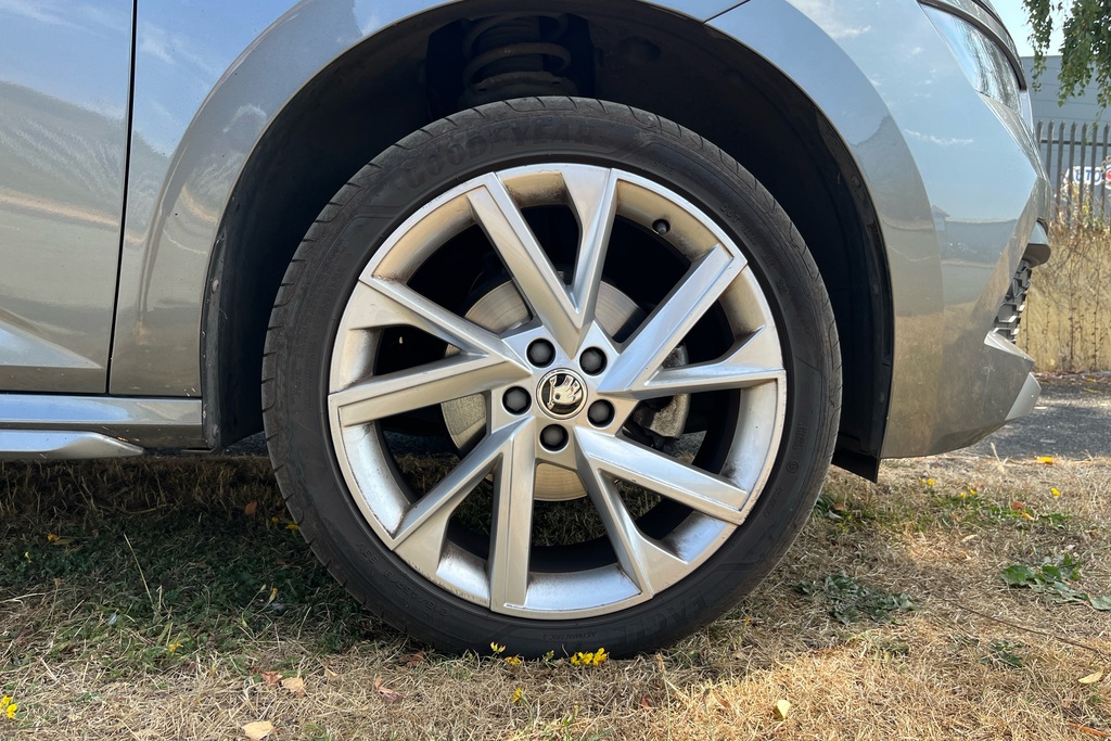Skoda Kamiq 1.5 Tsi Se L Executive Grey #5