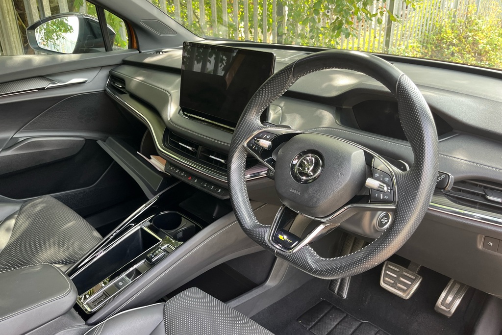 Skoda ENYAQ 220Kw Vrs 82Kwh 4X4 Orange #6