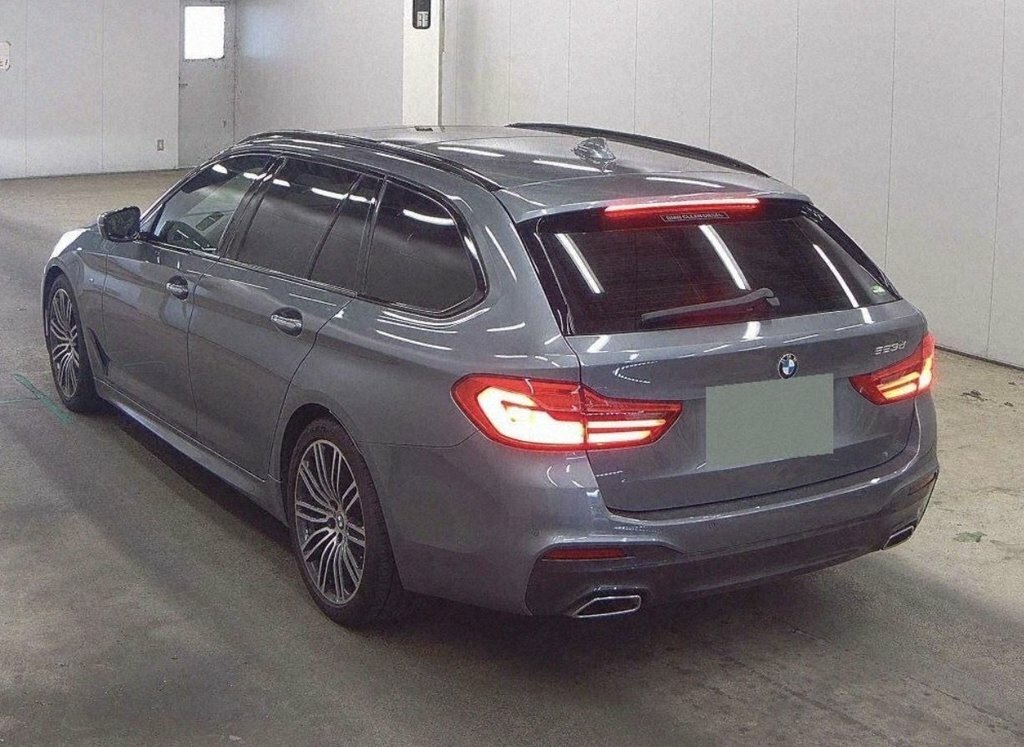 BMW 5 Series 2L M Sport Grey #3