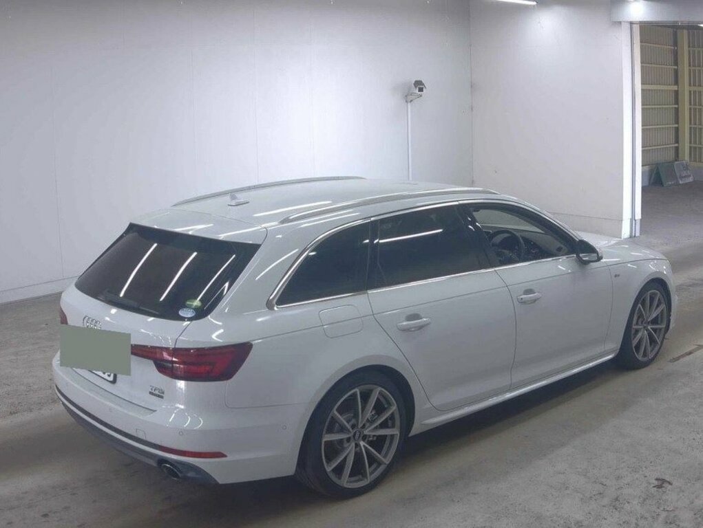 Audi A4 Avant 2L S Line White #4