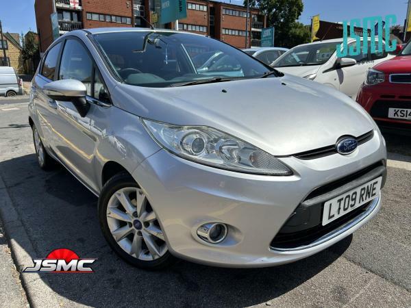 Ford Fiesta Zetec White #4