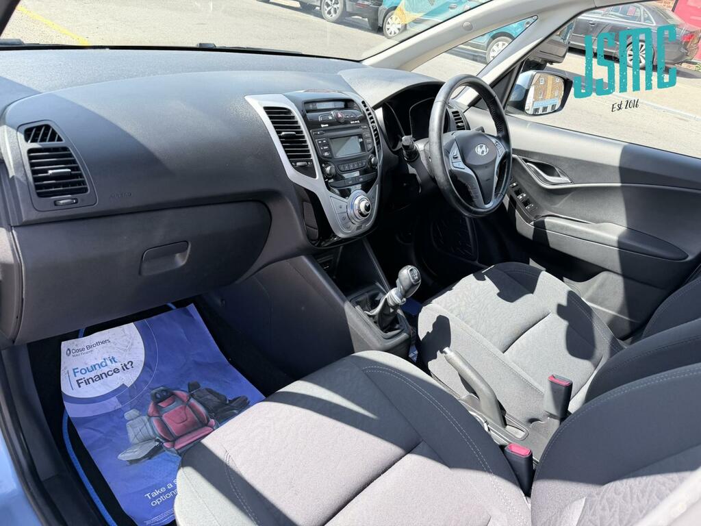 Hyundai Ix20 Active Blue #4