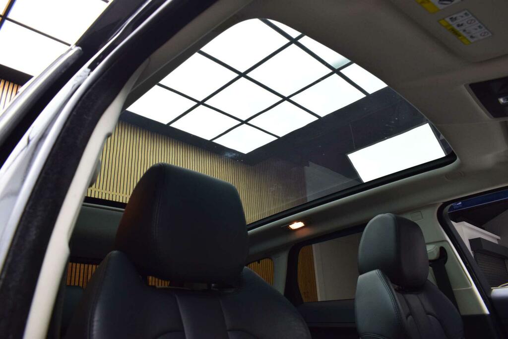 Land Rover Range Rover Evoque Pure Black #2