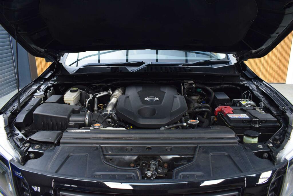 Nissan Navara Navara N-guard Dci Black #14