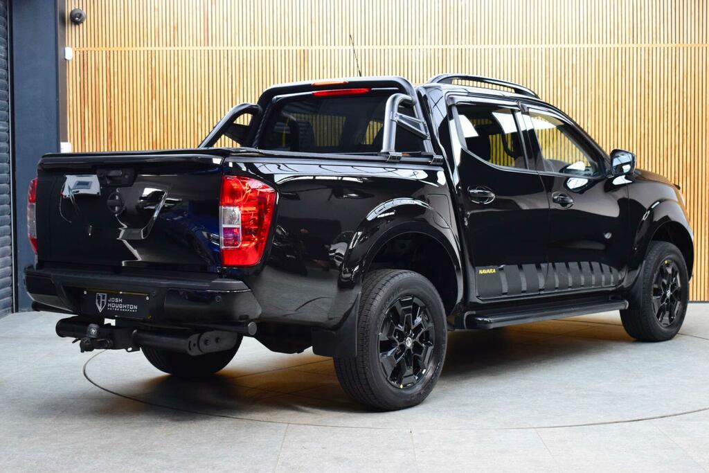 Nissan Navara Navara N-guard Dci Black #12