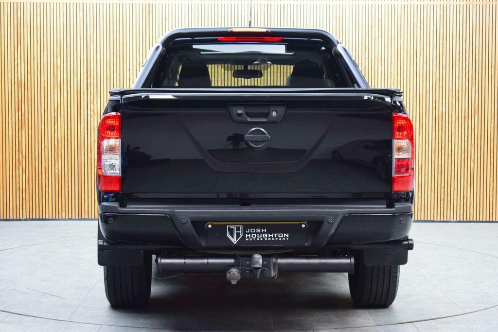Nissan Navara Navara N-guard Dci Black #9