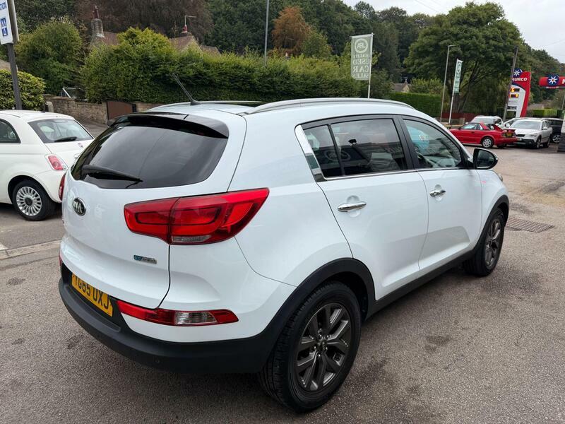 Kia Sportage 1.6-Gdi-ecodynamics-2-2wd-euro-6-ss-5dr White #5