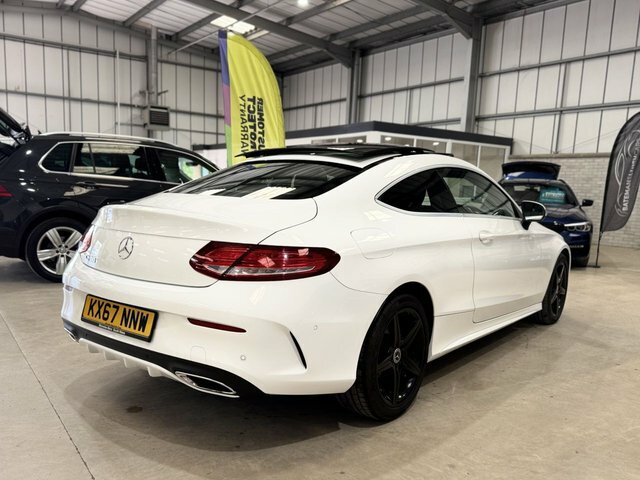 Mercedes-Benz C Class 2017 2.0 C200 Amg Line Coupe G-tronic White #4