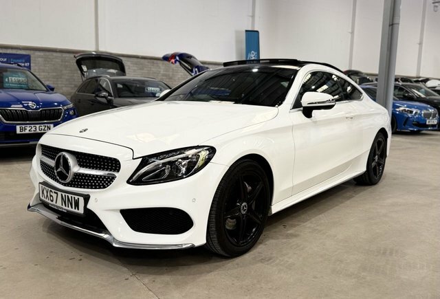 Mercedes-Benz C Class 2017 2.0 C200 Amg Line Coupe G-tronic White #2
