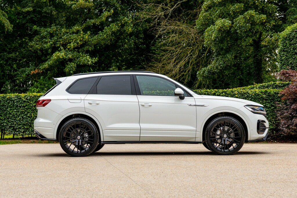 Volkswagen Touareg 3.0 Tdi V6 R-line Tech White #3