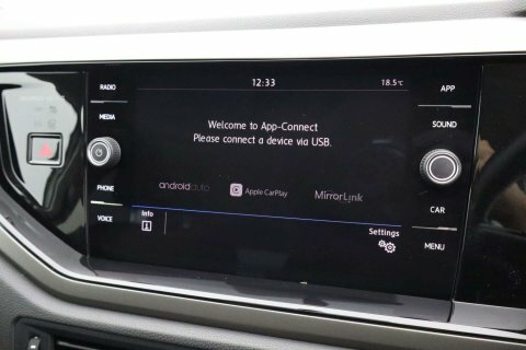 Volkswagen Polo 1.0 Polo Match YT70HUU White #3