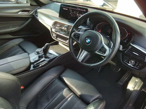 BMW 5 Series 2.0 520D M Black #2