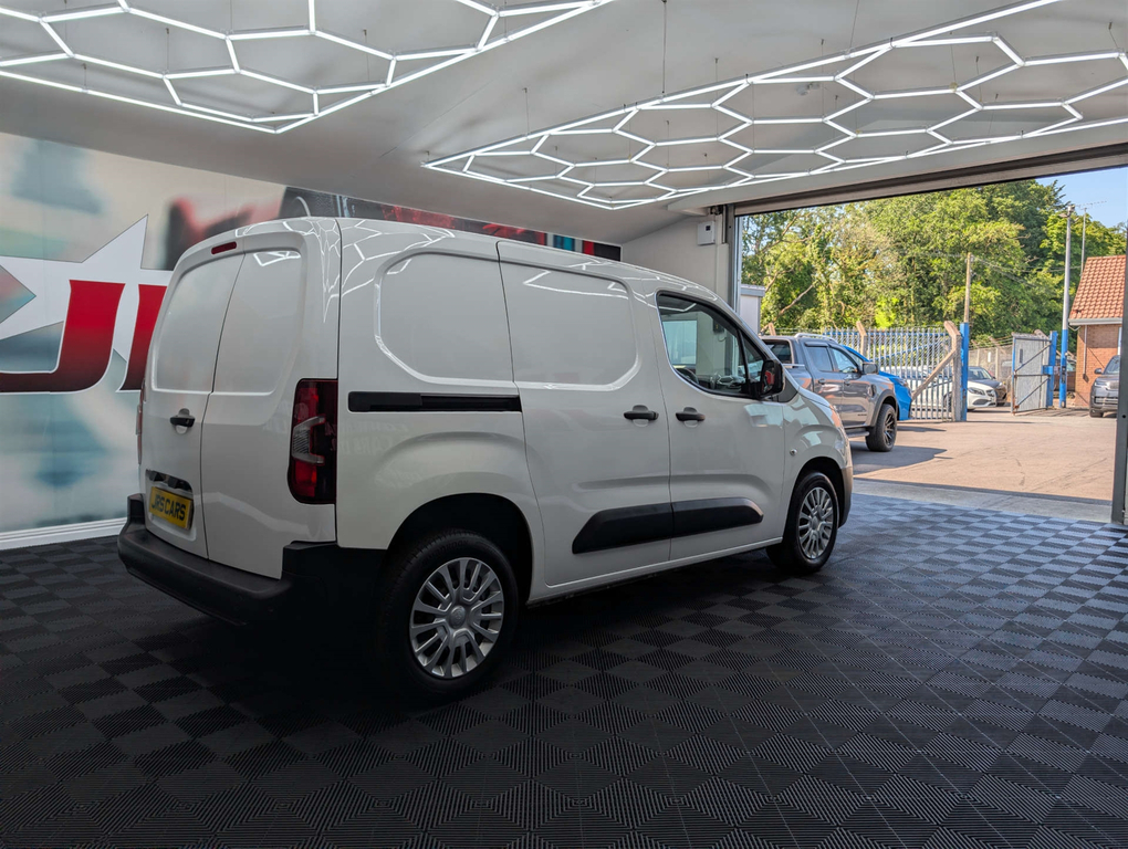 Toyota Proace City City Icon #6