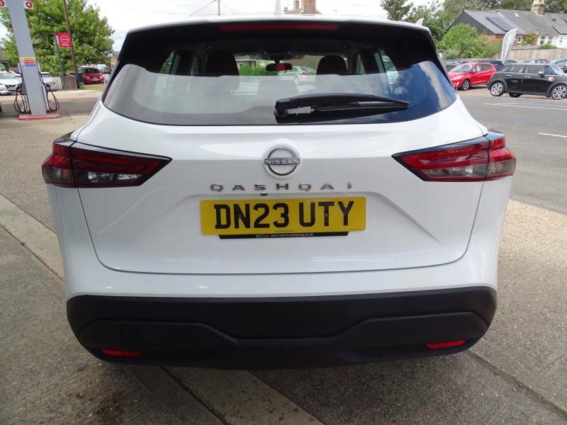 Nissan Qashqai 1.3 Dig-t Mh Acenta Premium - 2023 23 DN23UTY White #4