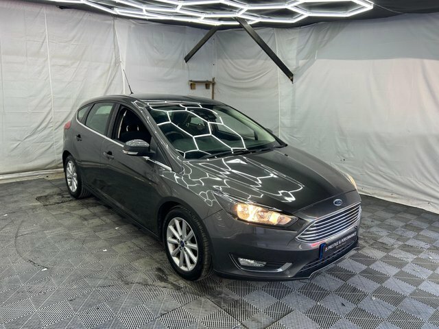 Ford Focus 1.6 Titanium Powershift Euro 6 Grey