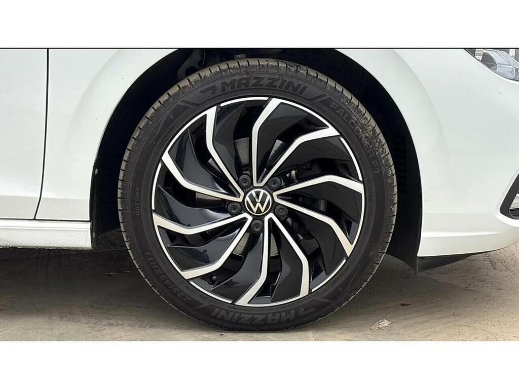 Volkswagen Golf 1.5 Tsi Style Edition Hatchback White #6